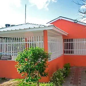 Ostello Ohana Lodging